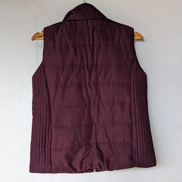 NEW YORK & COMPANY women's plum/wine quilted puffer vest coat - Picture 4 of 8